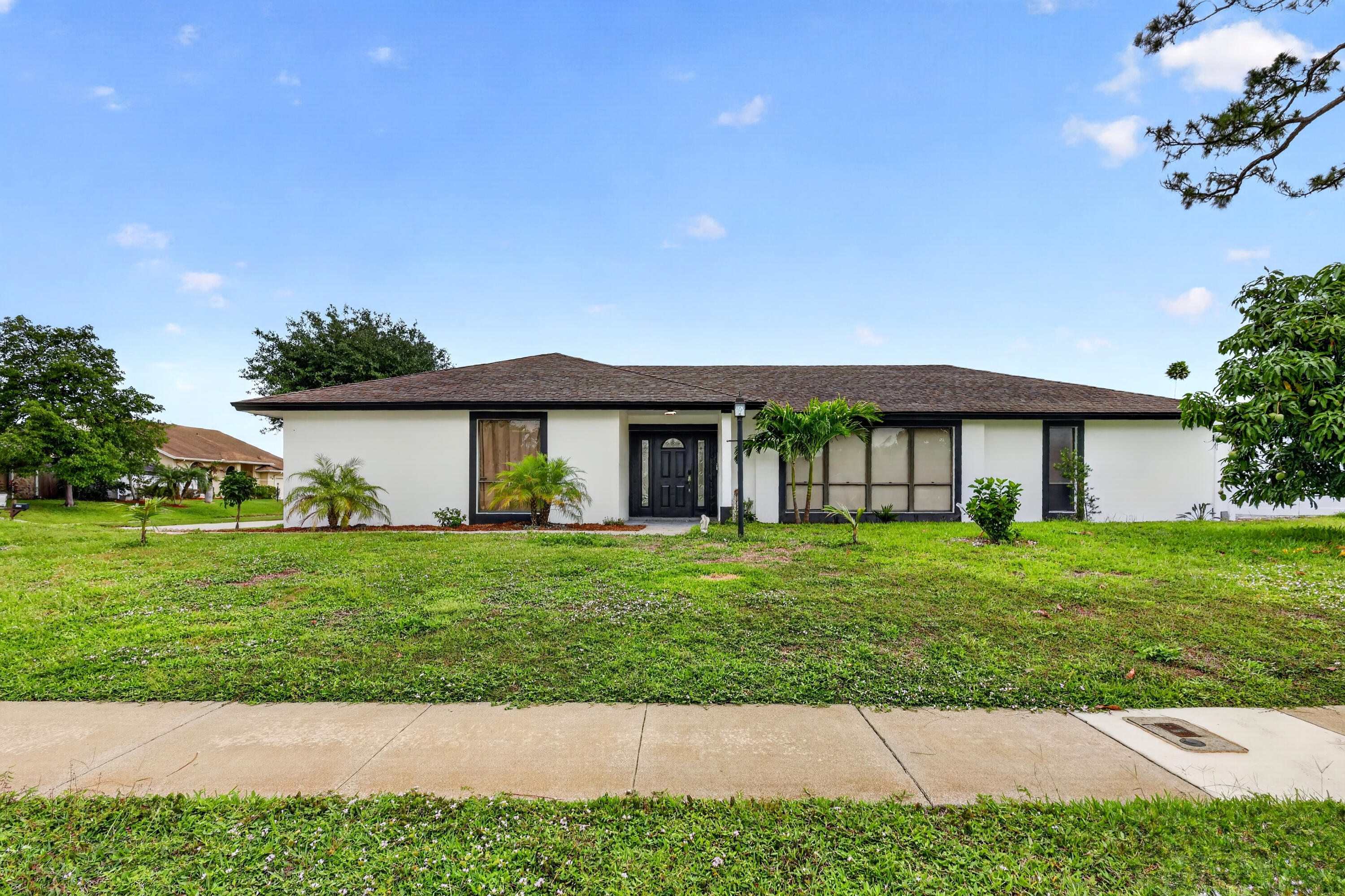 4831 Dorchester Mews, Haverhill, FL 33415, Haverhill