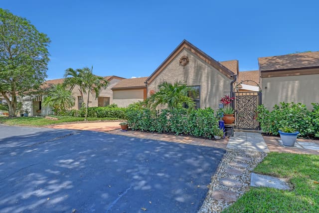 5203 Peppercorn Street, sold in Cinnamon 1, Palm Beach Gardens, FL