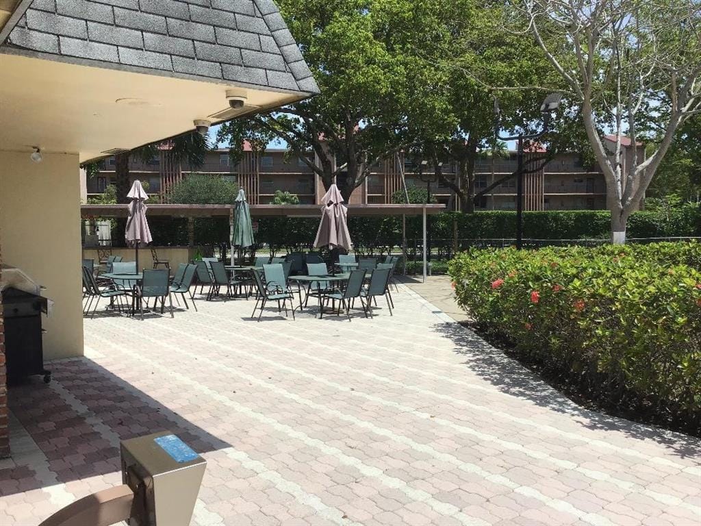 7680 NW 1st Street 102, Margate, FL 33063 photo 17