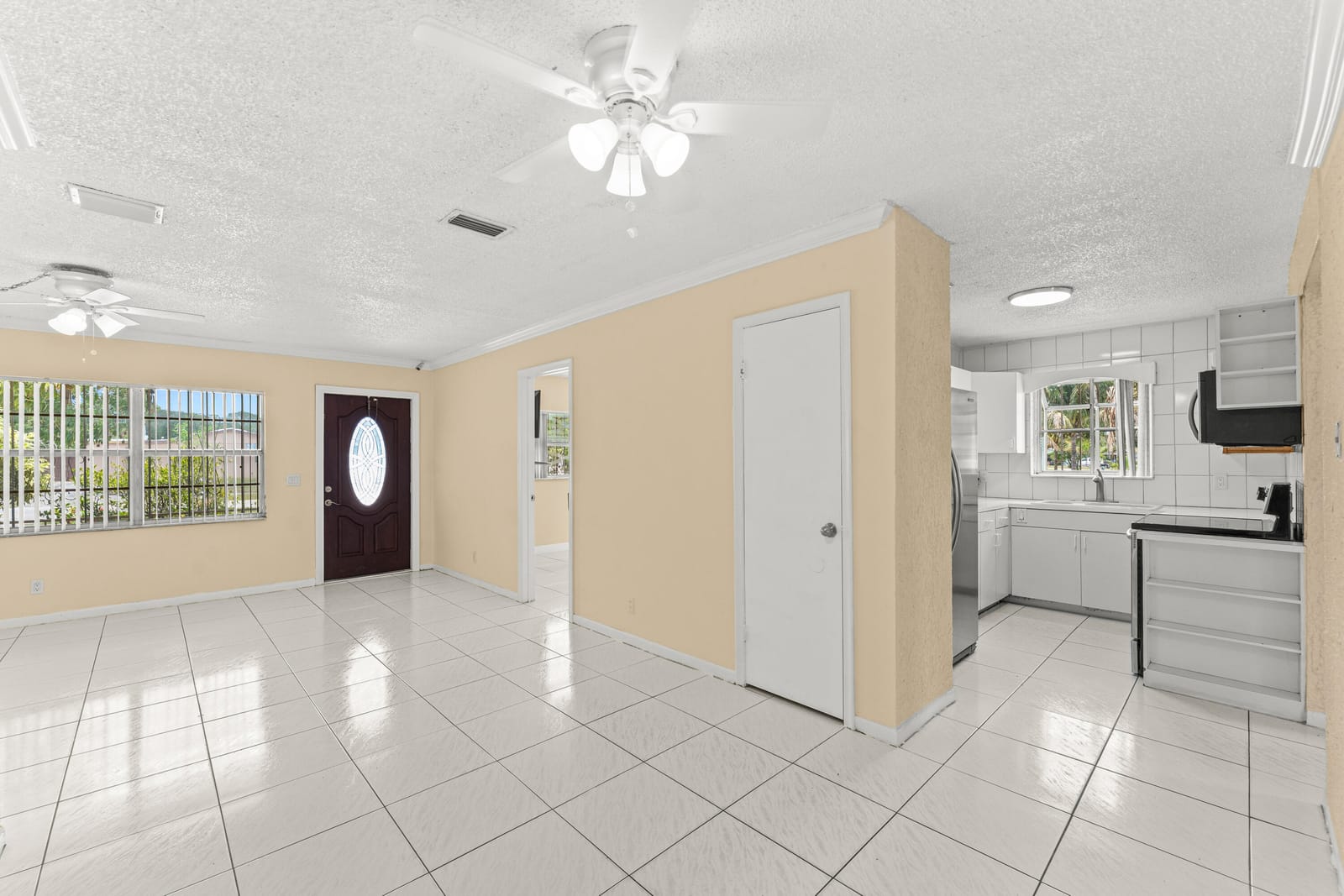 610 SW 10th Court, Deerfield Beach, FL 33441 photo 5