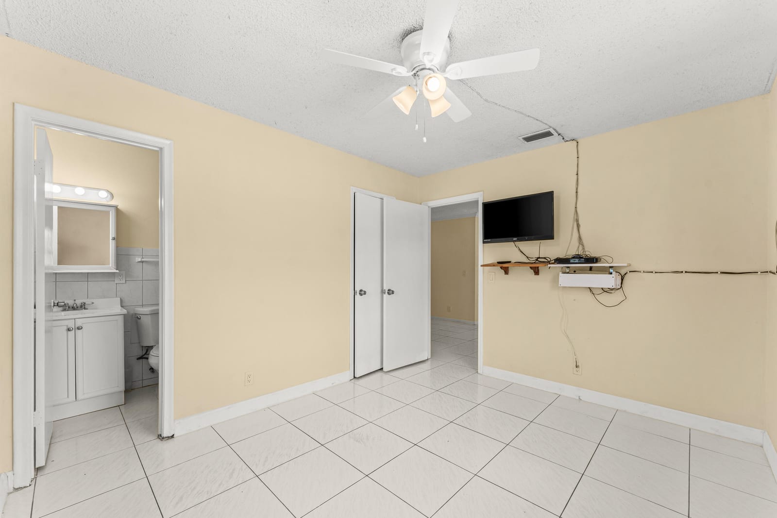 610 SW 10th Court, Deerfield Beach, FL 33441 photo 10