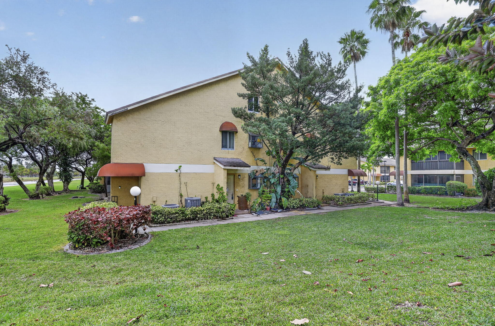 3041 N Oakland Forest Drive 103, Oakland Park, FL 33309, Oakland Park