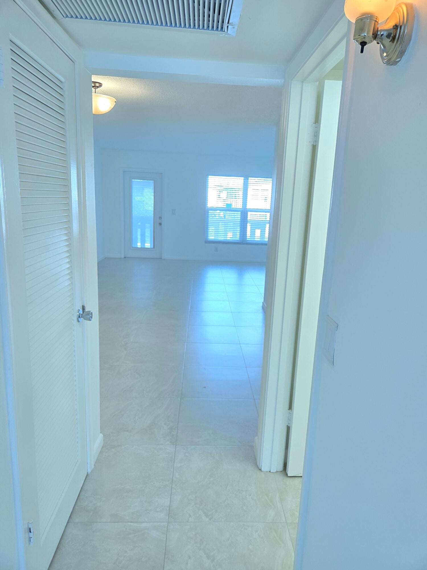 208 Wellington E 208 — photo 10