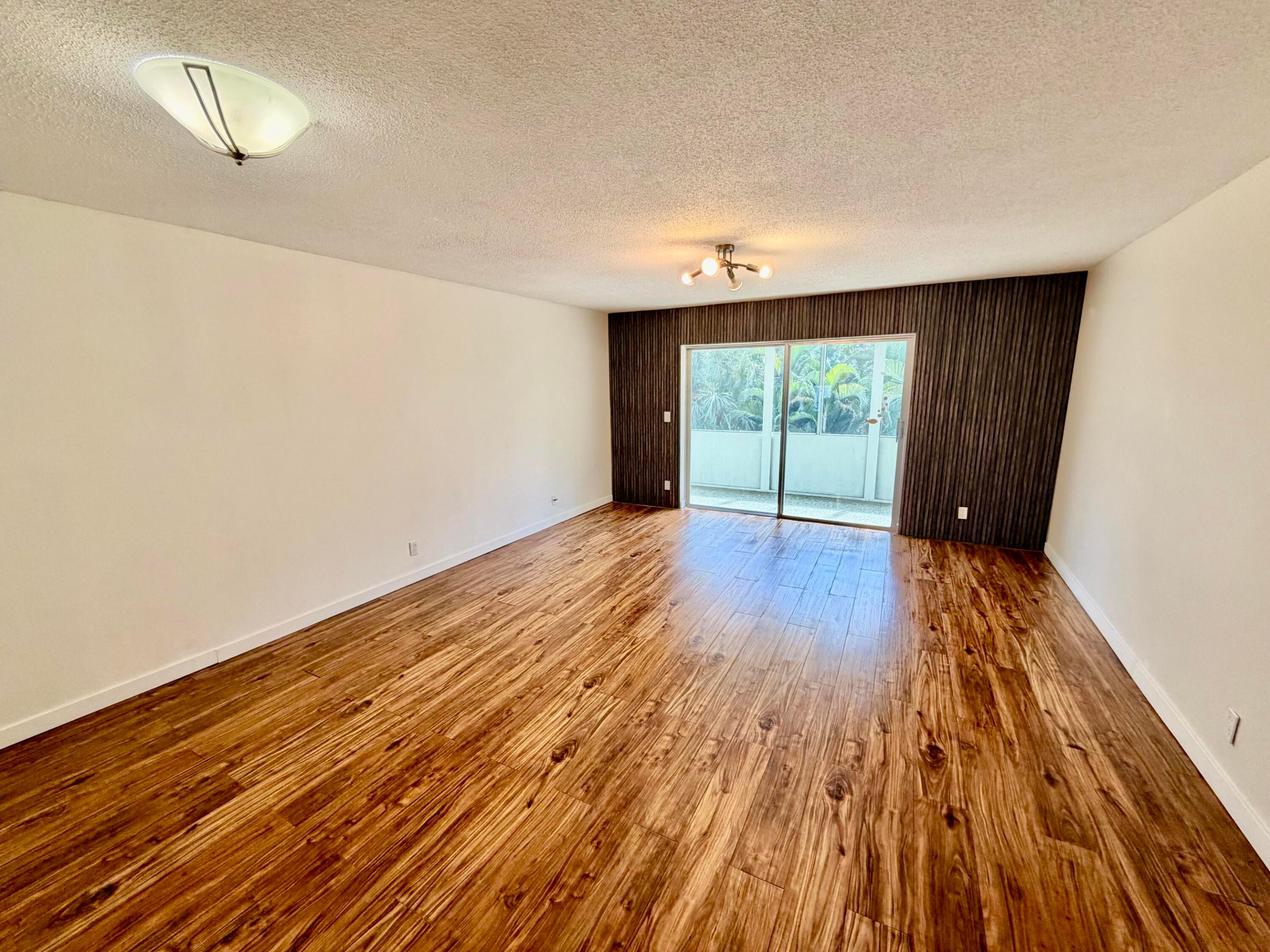 1000 NE 14th Avenue 304, Hallandale Beach, FL 33009, Hallandale Beach