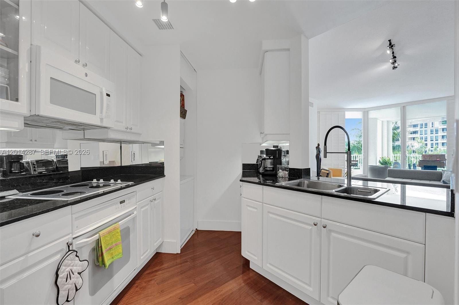 715 Crandon Blvd 406 406 — photo 10