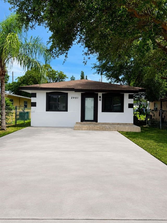 2951 NW 57th Street, sold in Hialeah Heights, Miami, FL