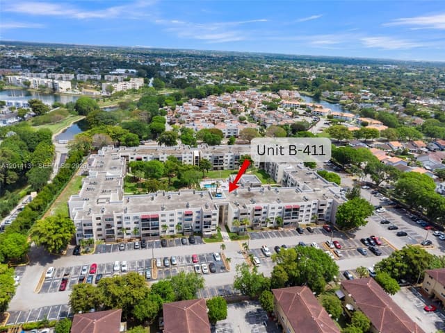 8002 SW 149th Avenue B411, Peppermill Kendale Lks W, Miami, FL
