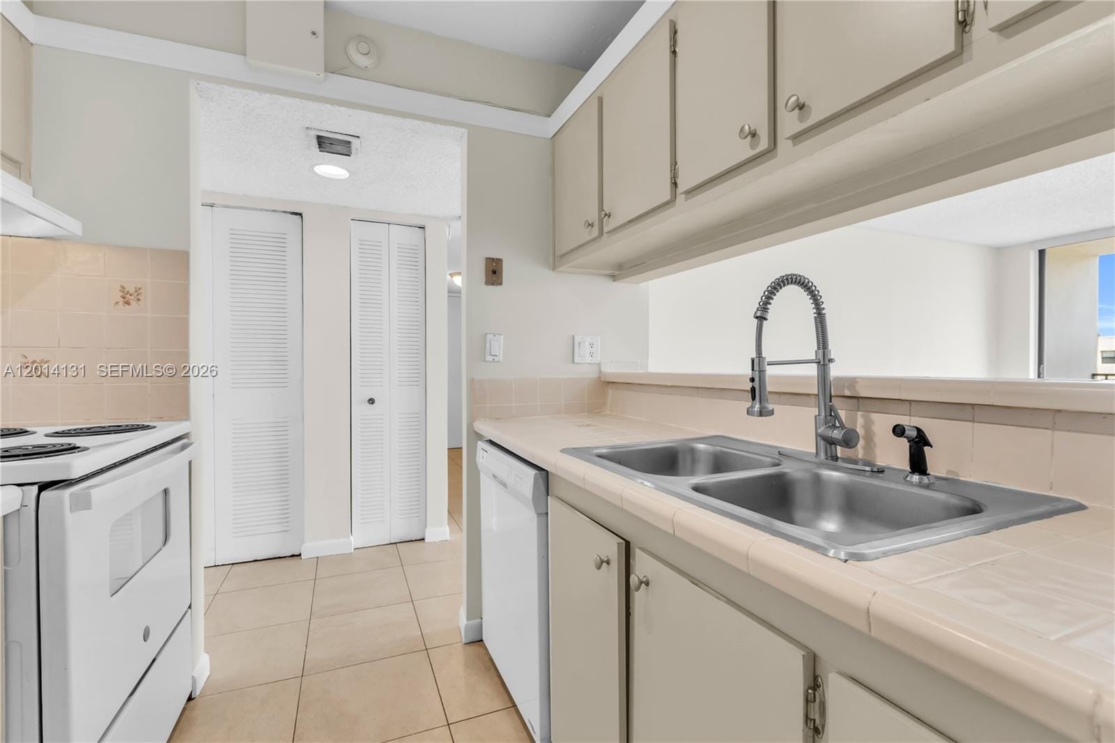 8002 SW 149th Avenue B411, Miami, FL 33193 photo 16