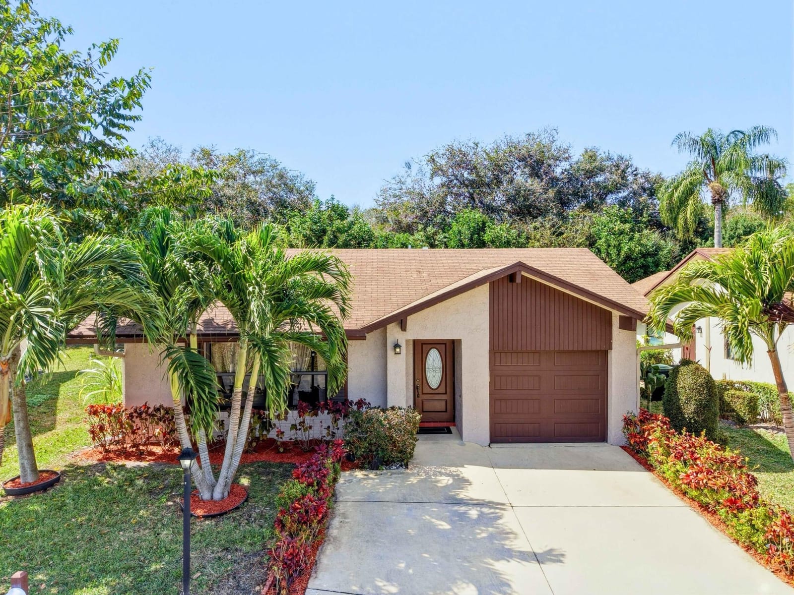 6345 Tall Cypress Circle — photo 2