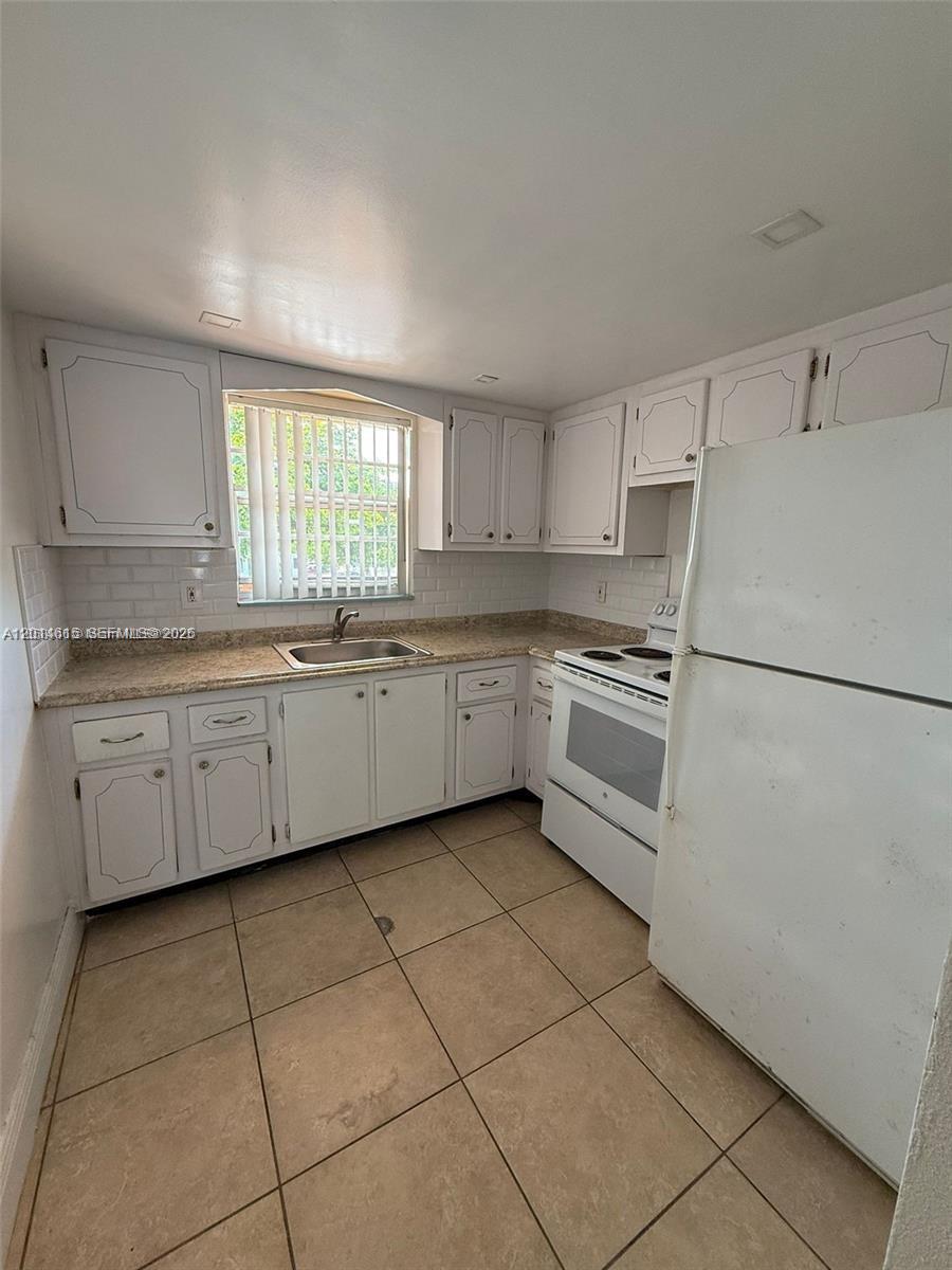 18707 NE 2nd Avenue 918, Miami, FL 33179, Miami