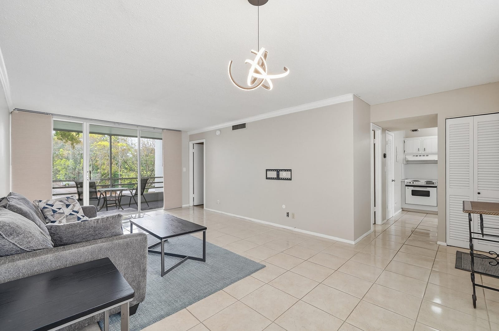 6903 Cypress Road B24, Plantation, FL 33317 photo 4