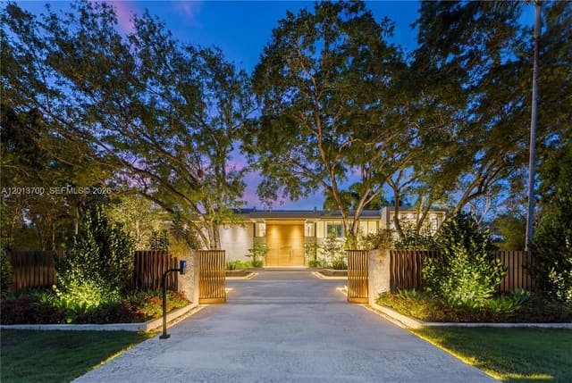 6701 SW 101 Street, Pinecrest, FL 33156