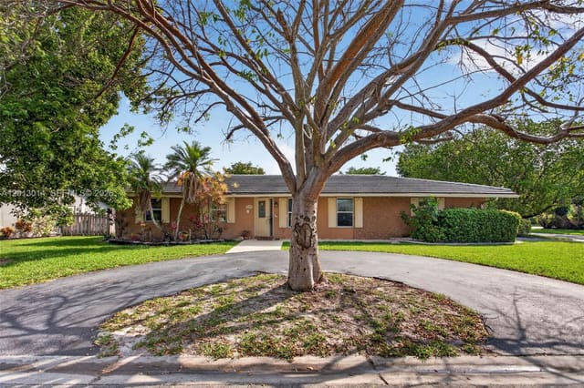 8505 NW 29th Drive, sold in Forest Hills, Coral Springs, FL