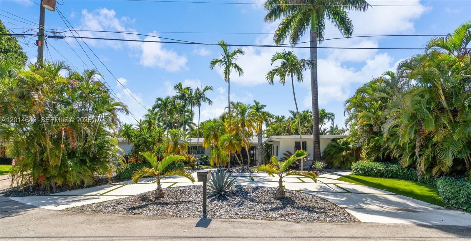 4 bedroom home for sale at 2643 Flamingo, Fort Lauderdale, FL 33312 — $1,099,000