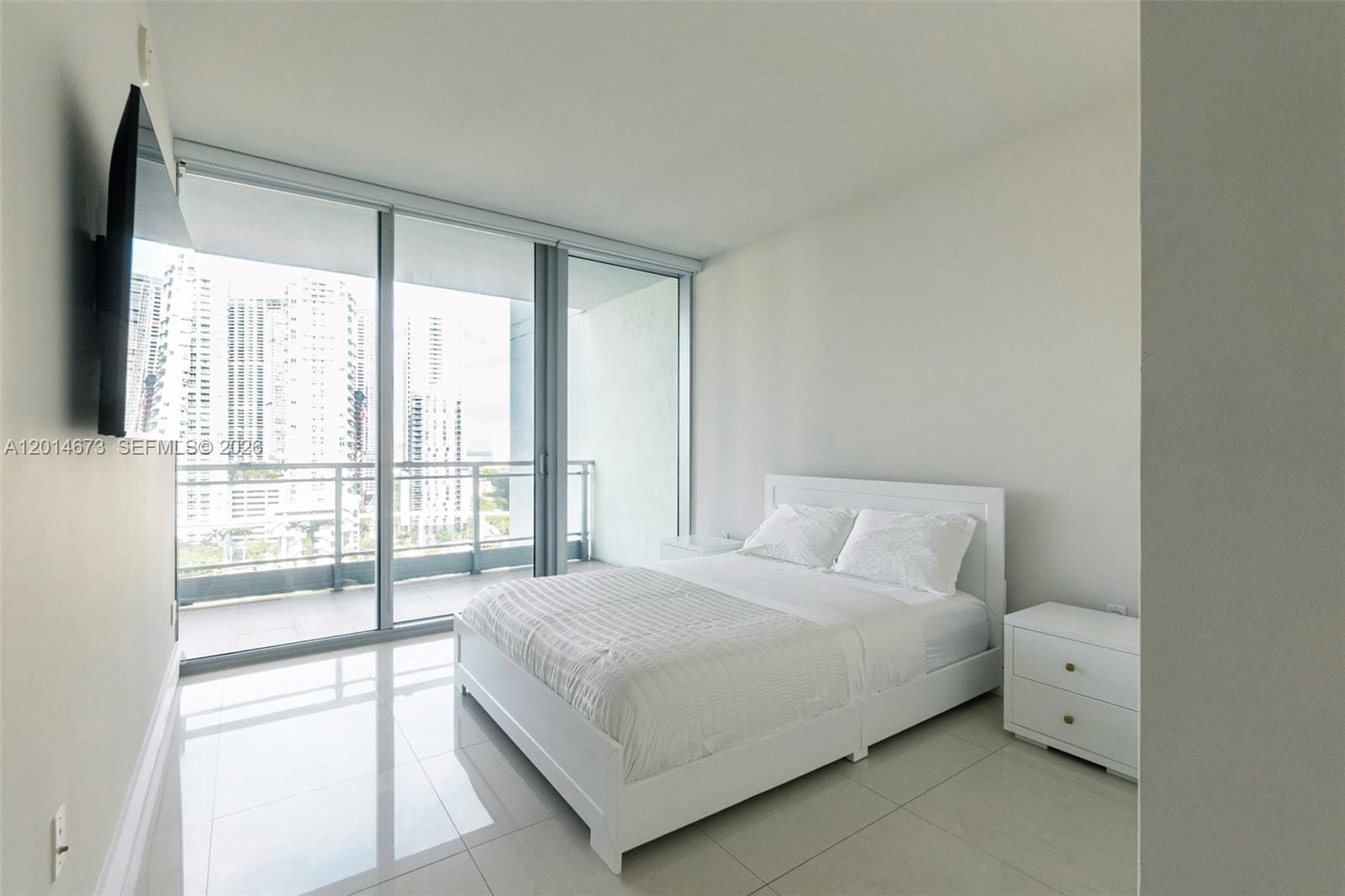 92 SW 3rd Street 1812, Miami, FL 33130 photo 5