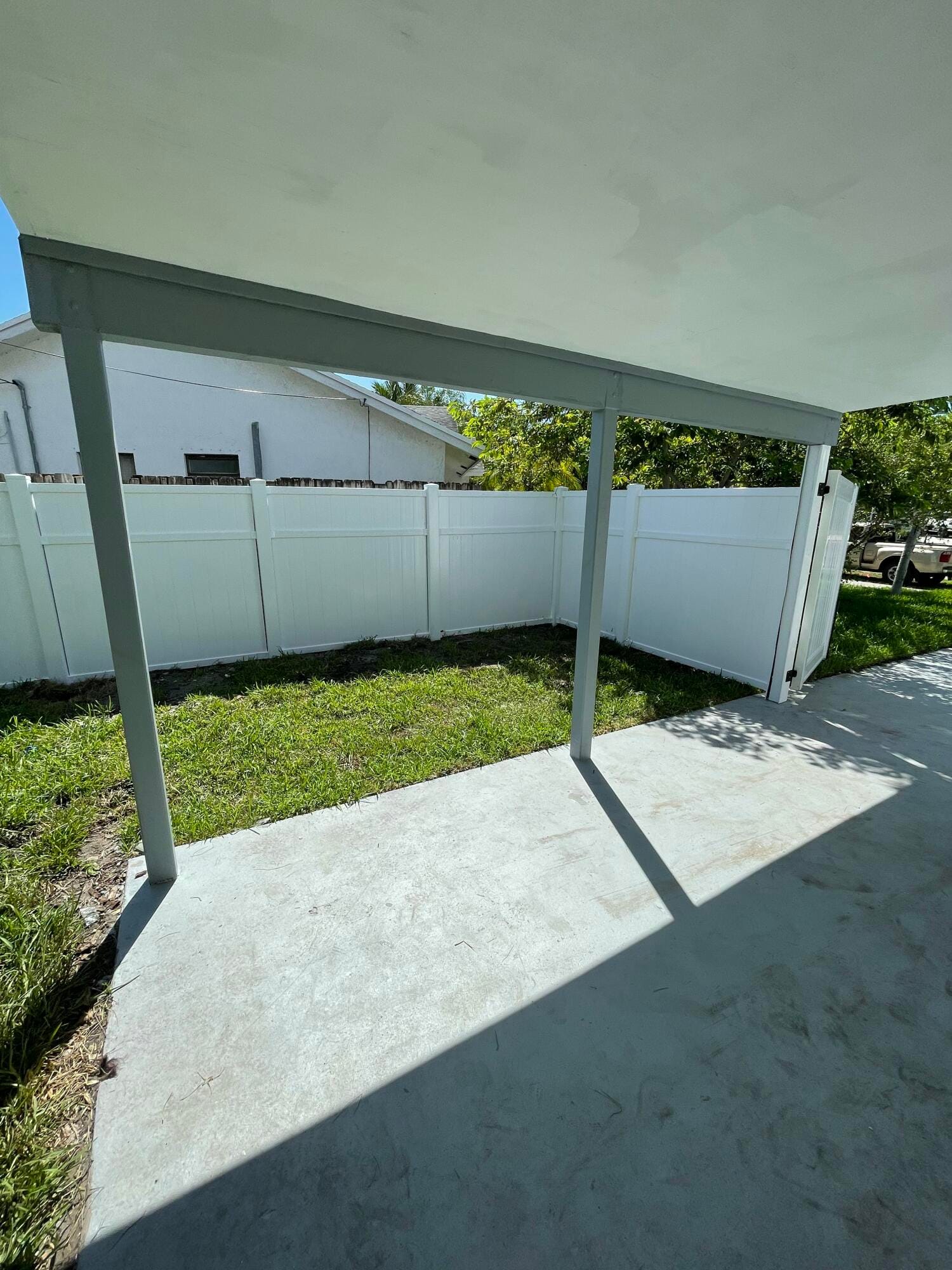 378 NW 2nd Way — photo 5