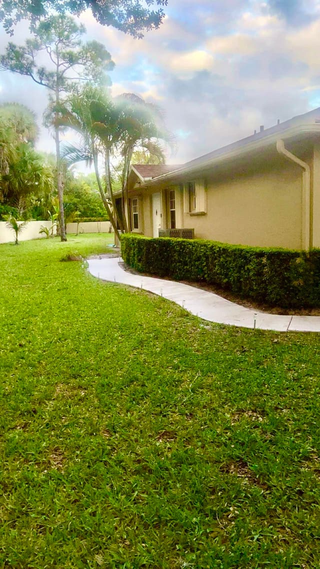 2004 Maplewood Drive 2004, Greenacres, FL 33415