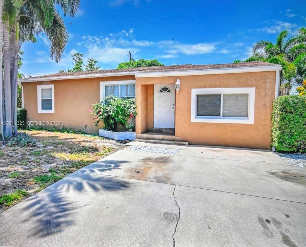 822 Avenida Hermosa, West Palm Beach, FL 33405, West Palm Beach