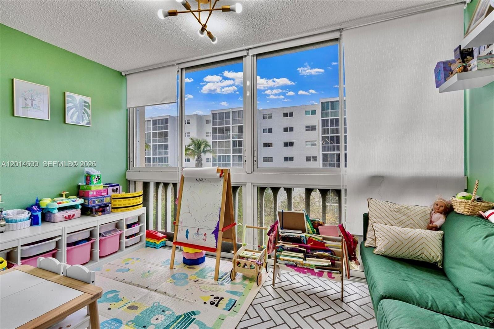 609 NE 14th Avenue 405, Hallandale Beach, FL 33009 photo 12
