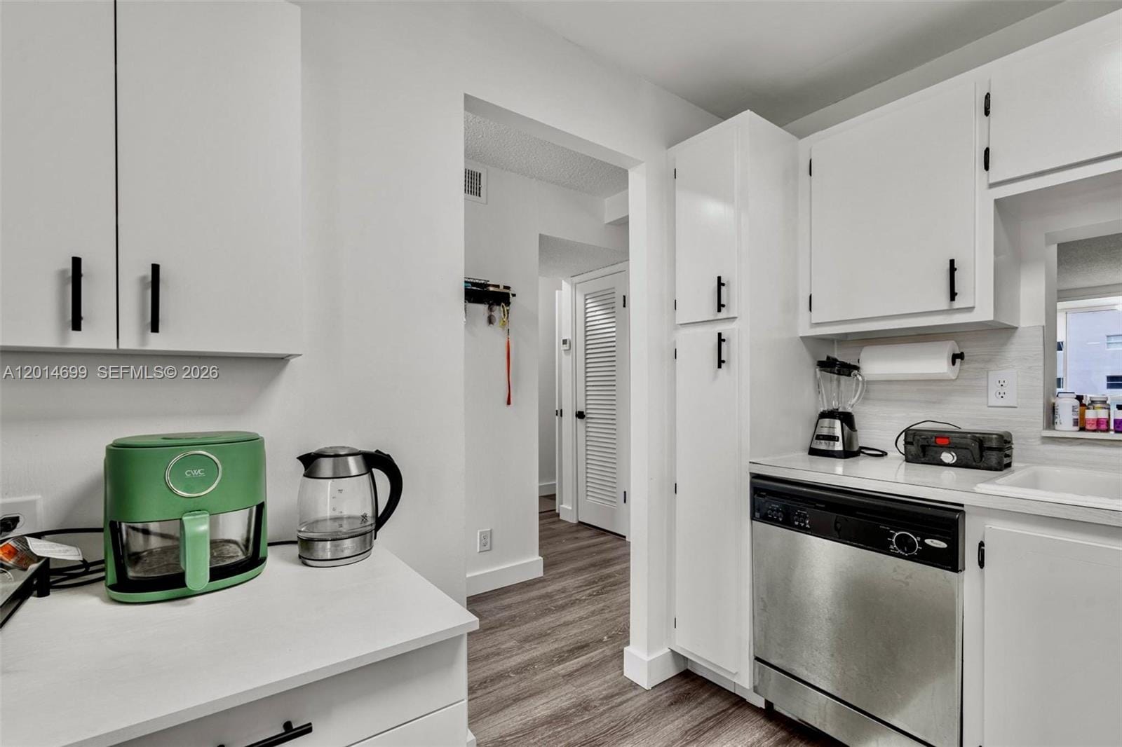 609 NE 14th Avenue 405, Hallandale Beach, FL 33009 photo 6