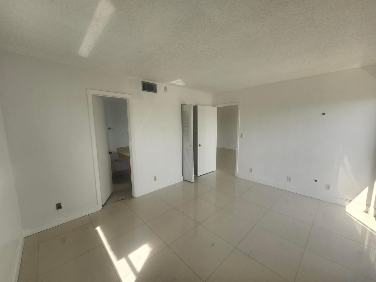 8600 N Sherman Circle N 408 — photo 12
