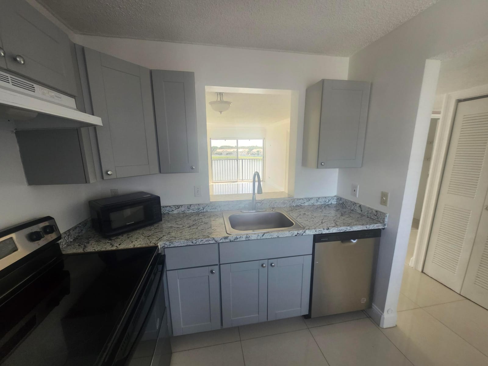 8600 N Sherman Circle N 408 — photo 8