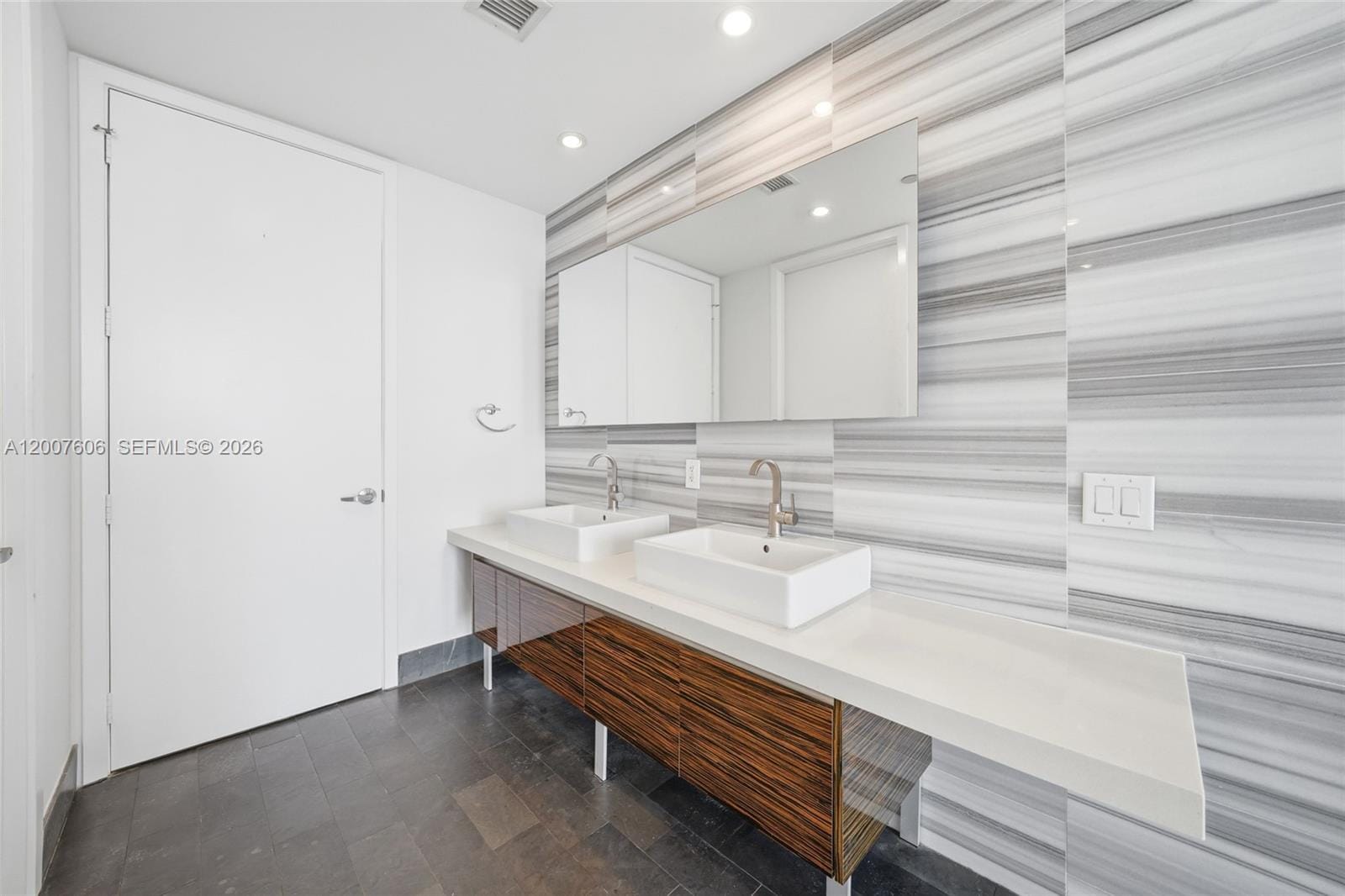 1100 Biscayne Boulevard 4402, Miami, FL 33132 photo 14