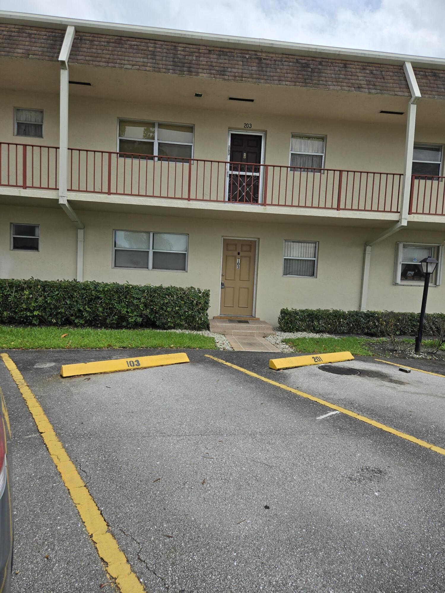 103 Oxford 400, West Palm Beach, FL 33417, West Palm Beach