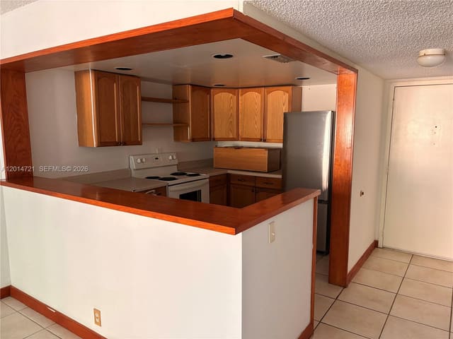 20860 San Simeon Way 303-6, Miami, FL 33179