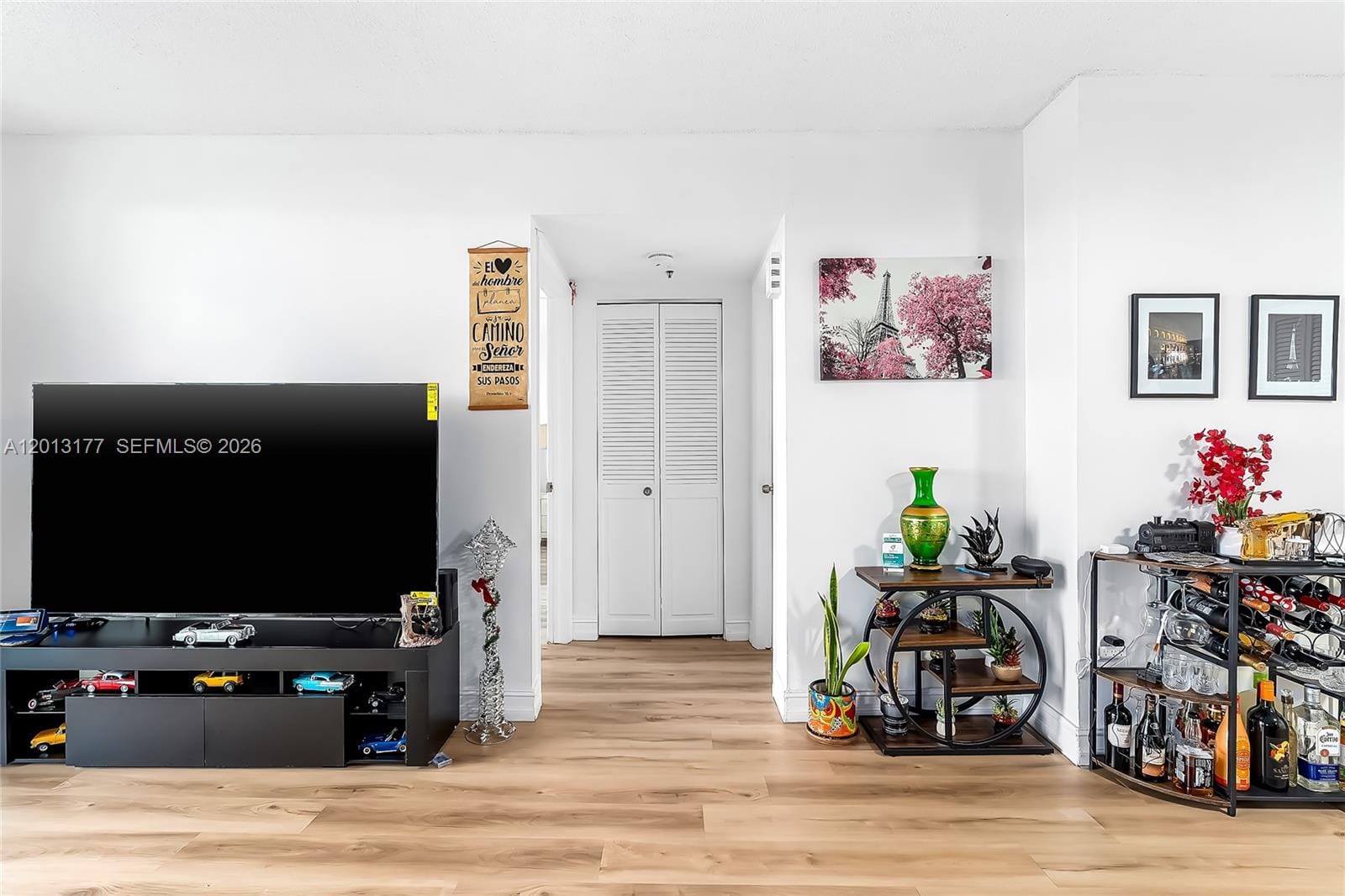919 Hillcrest Drive 607 — photo 7