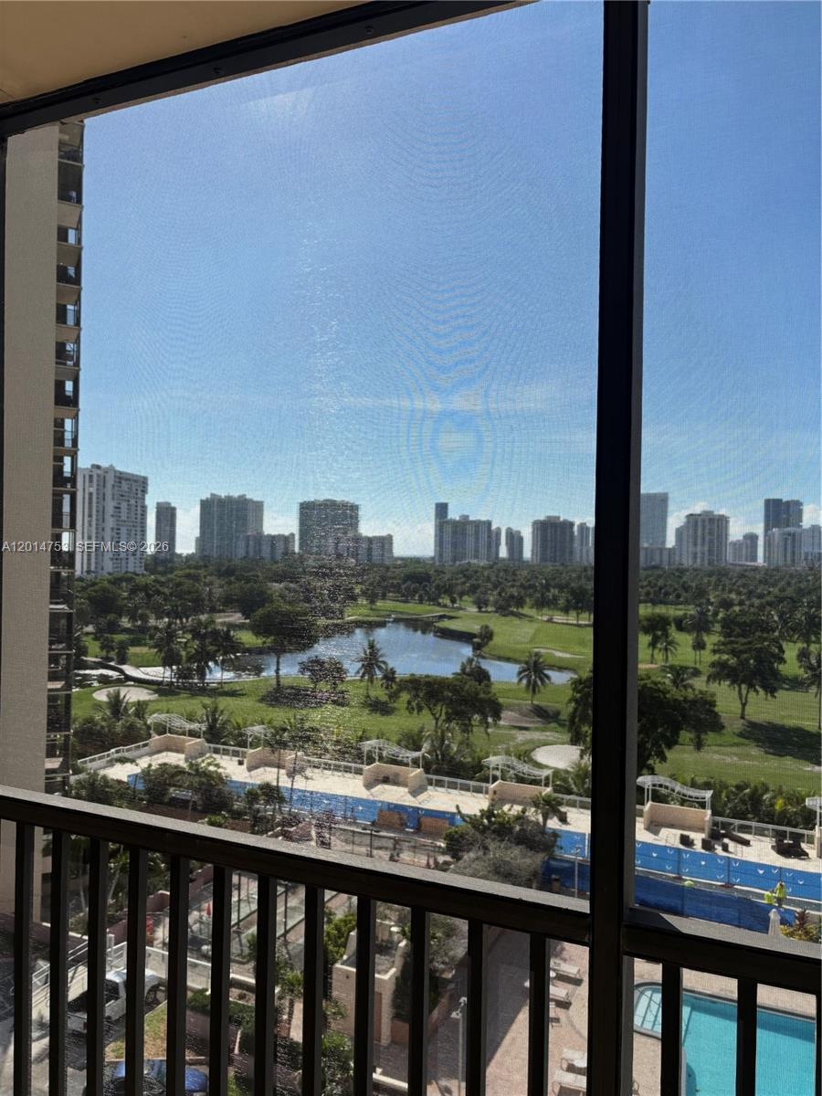 20301 W Country Club Drive 1025, Aventura, FL 33180, Aventura