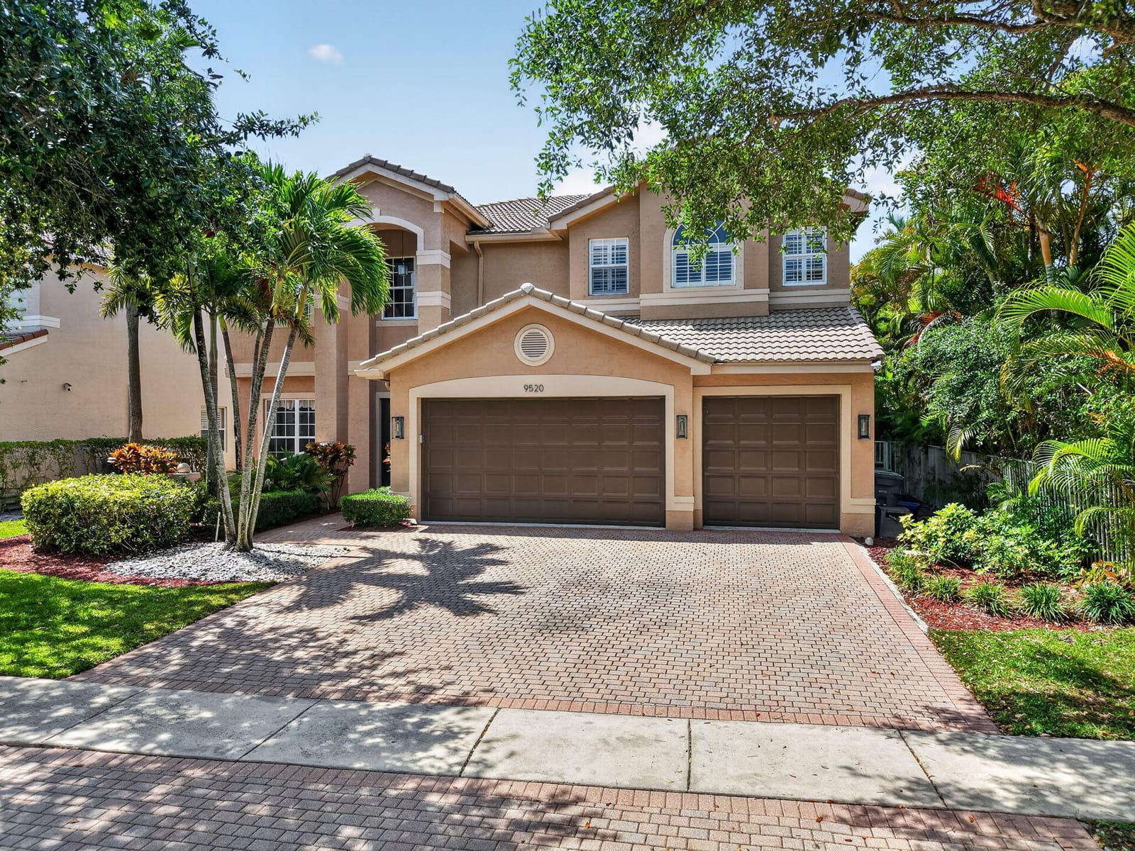 9520 Barletta Winds Point — photo 2