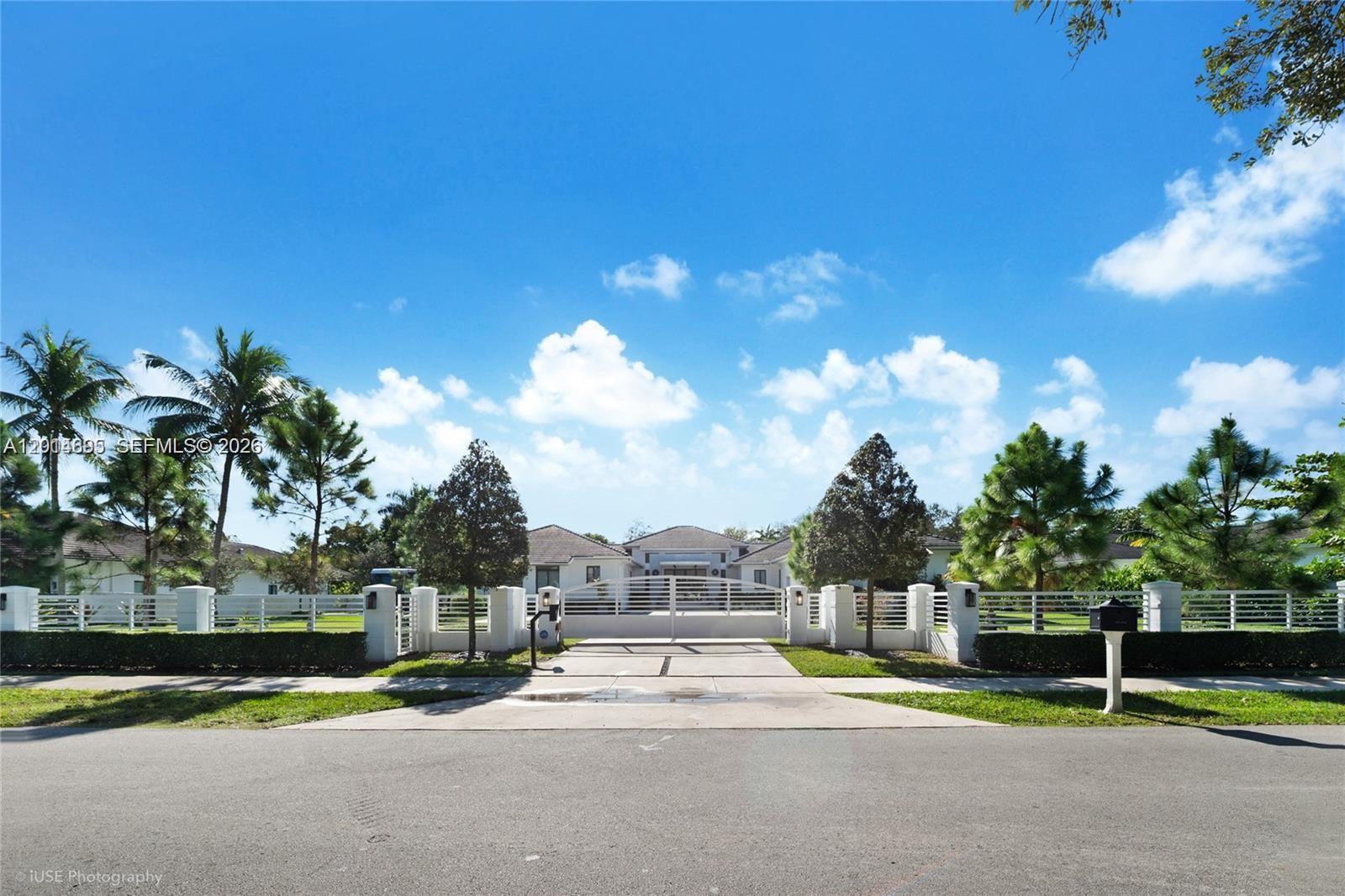 7830 SW 117th Street, Pinecrest, FL 33156, Pinecrest