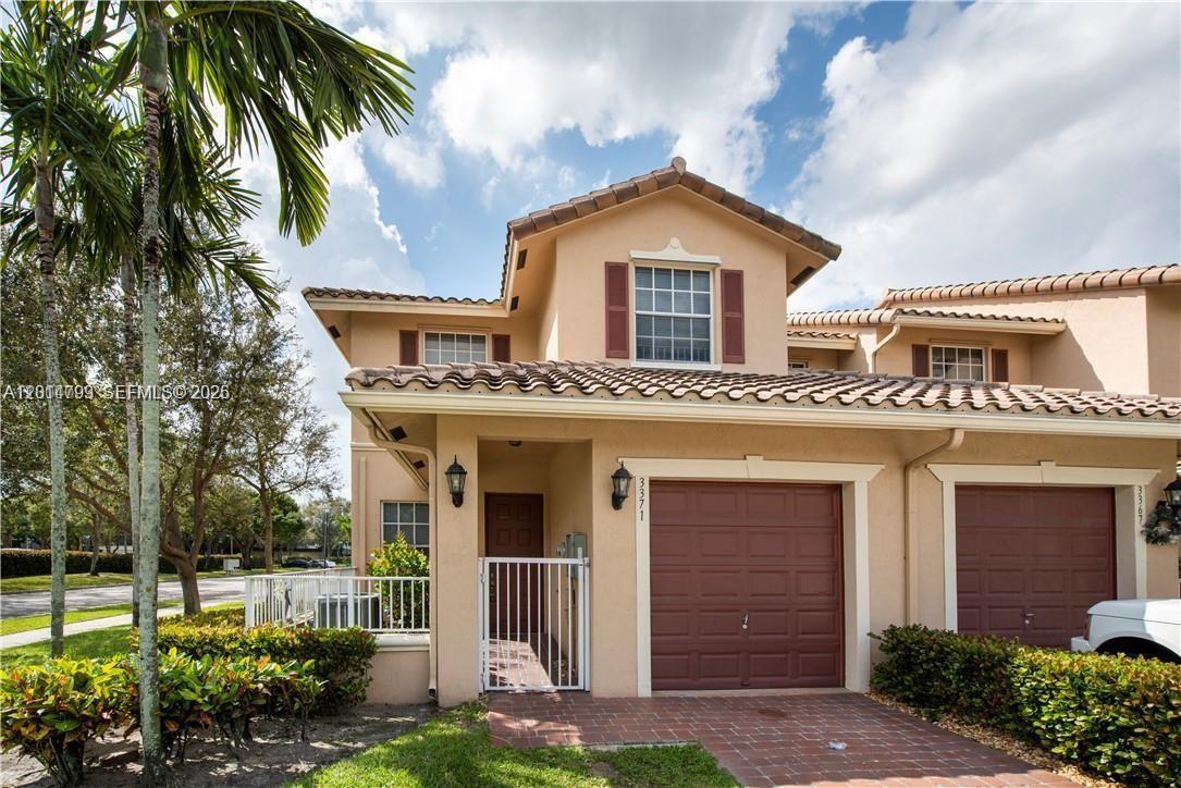 3371 Lakeside Drive 27, Davie, FL 33328, Davie