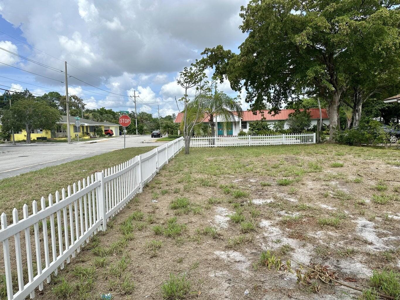 312 12th Avenue N, Lake Worth, FL 33460 photo 2