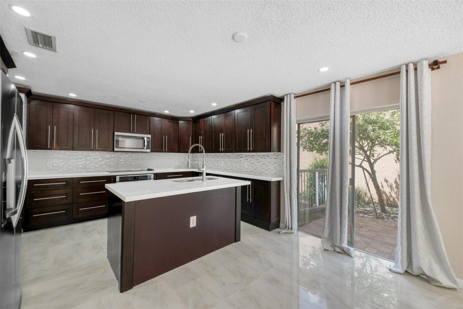 6625 NW 75th Place, Parkland, FL 33067 photo 8