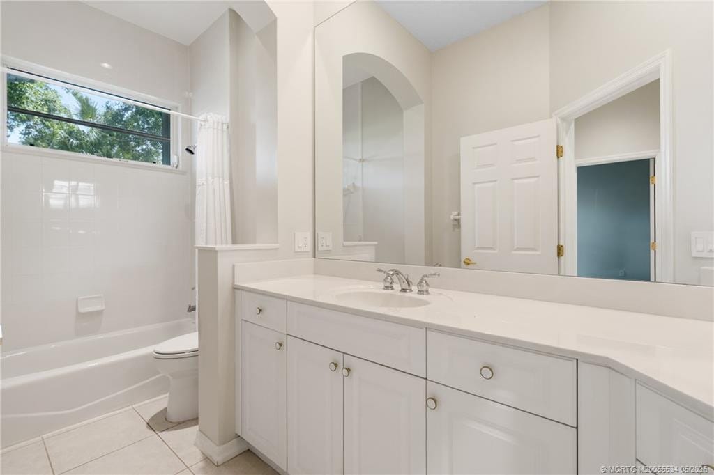 2534 SW Manor Hill Drive, Palm City, FL 34990 photo 9