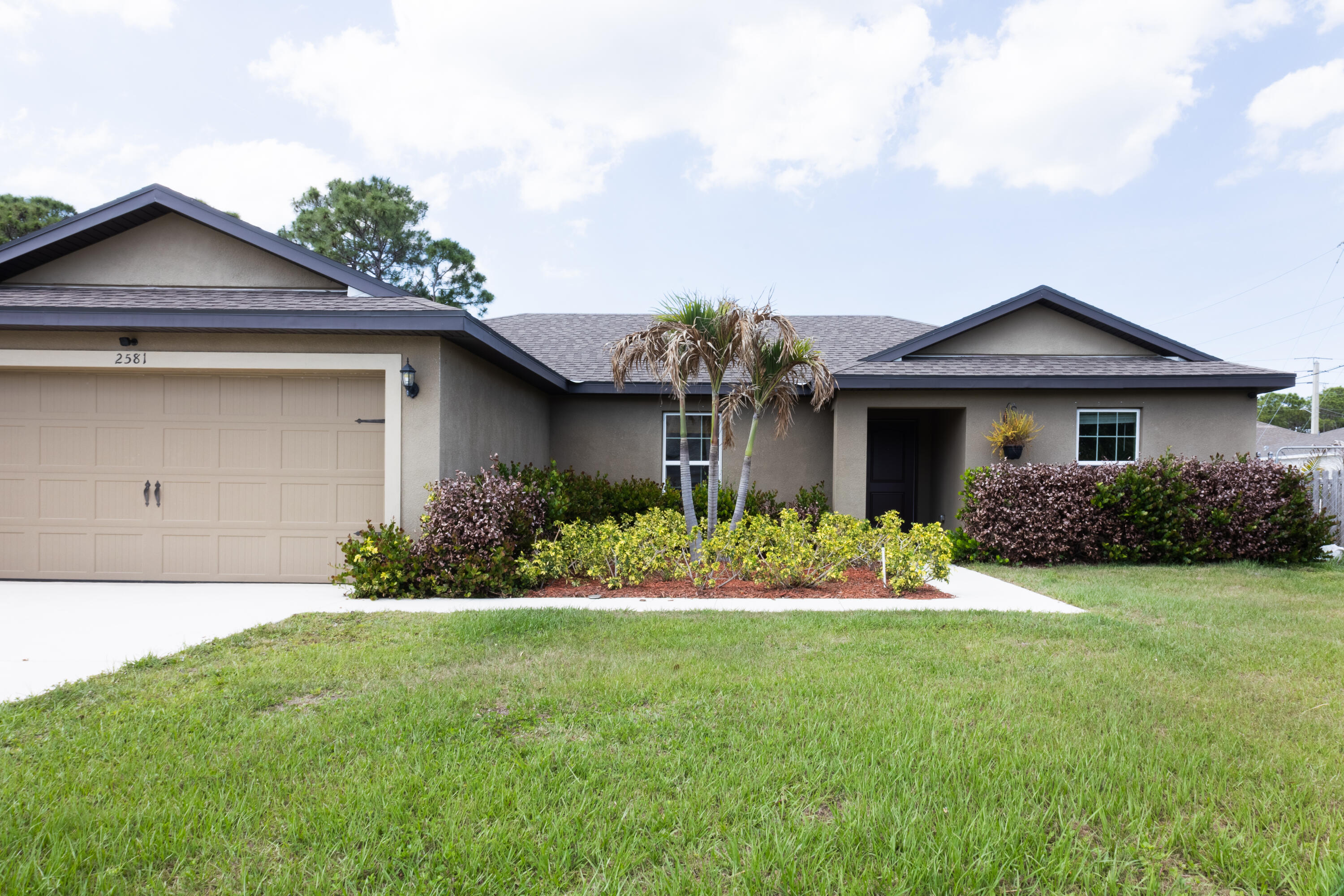 2581 SE Dogwood Avenue, Port St. Lucie, FL 34952, Port St Lucie