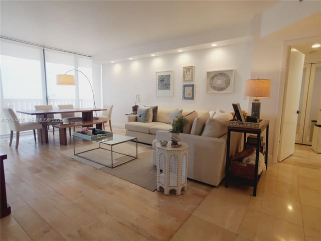 2000 Island Boulevard 2703, Aventura, FL 33160