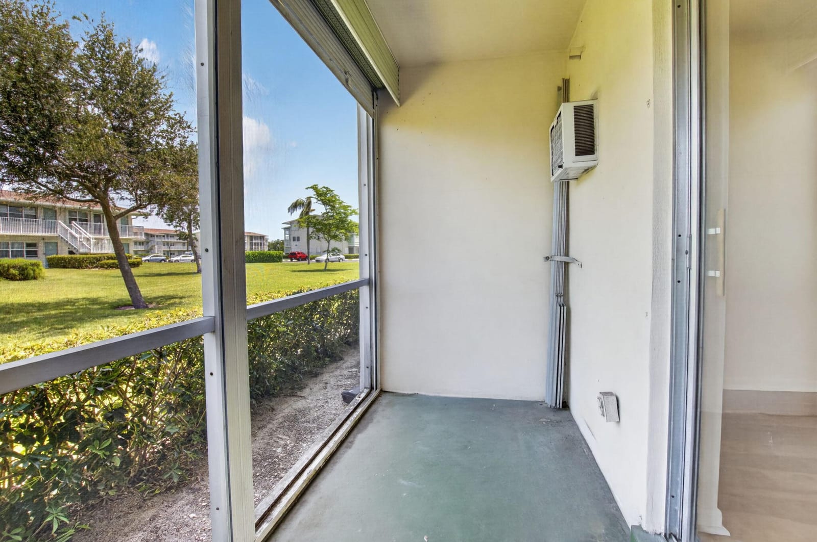 660 Horizon W 107, Boynton Beach, FL 33435 photo 24