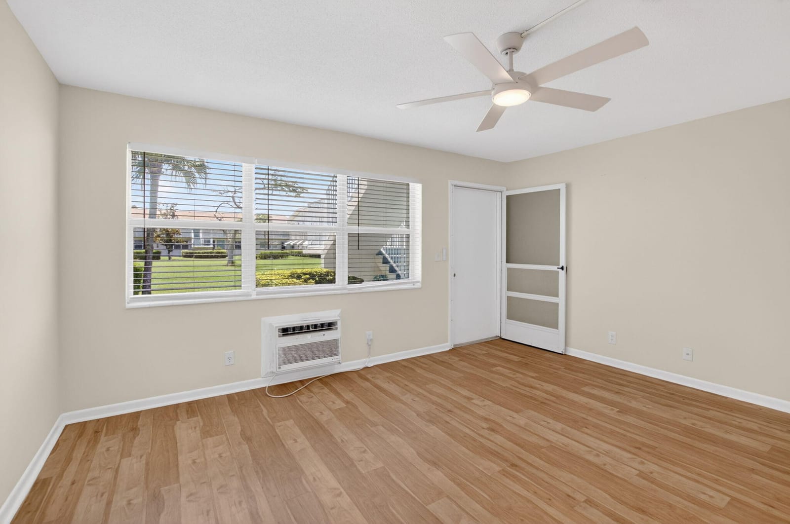 660 Horizon W 107, Boynton Beach, FL 33435 photo 5