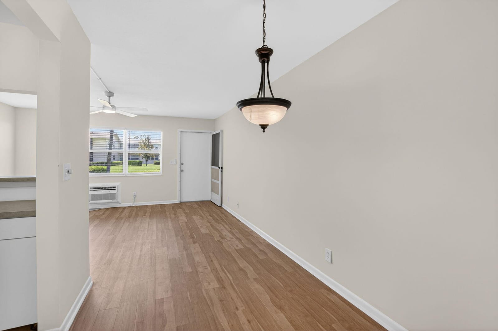 660 Horizon W 107, Boynton Beach, FL 33435 photo 9