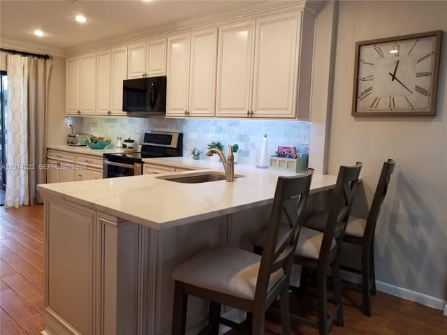 8509 Shadow Court 2-11, Coral Springs, FL 33071