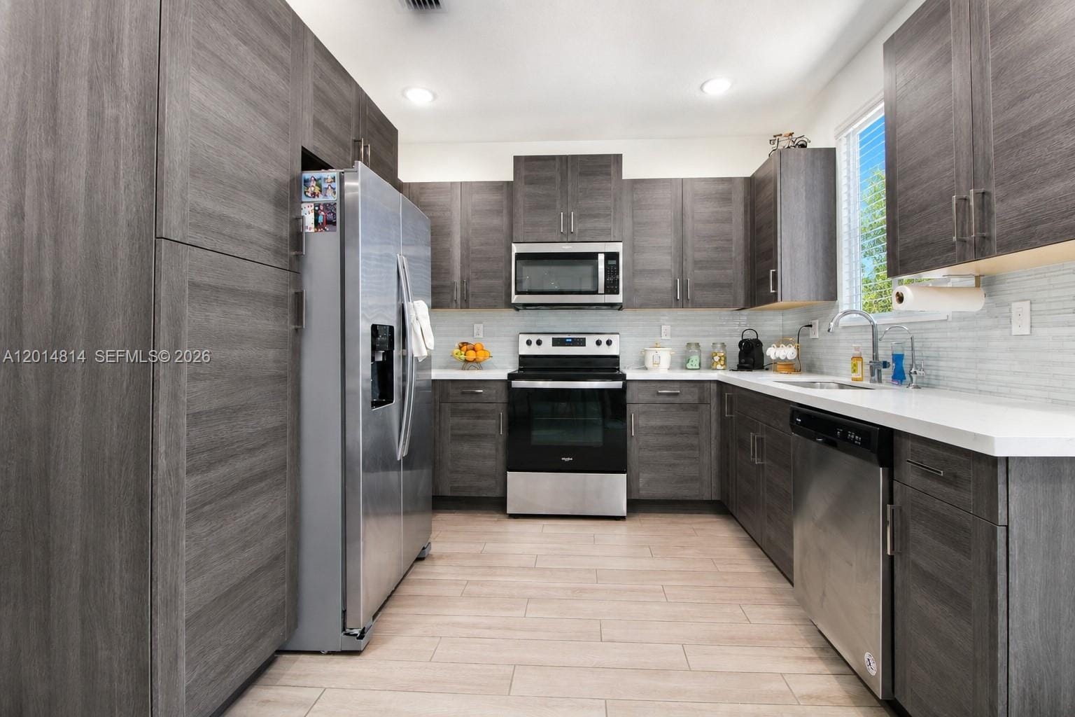 2382 SE 10th Street — photo 8