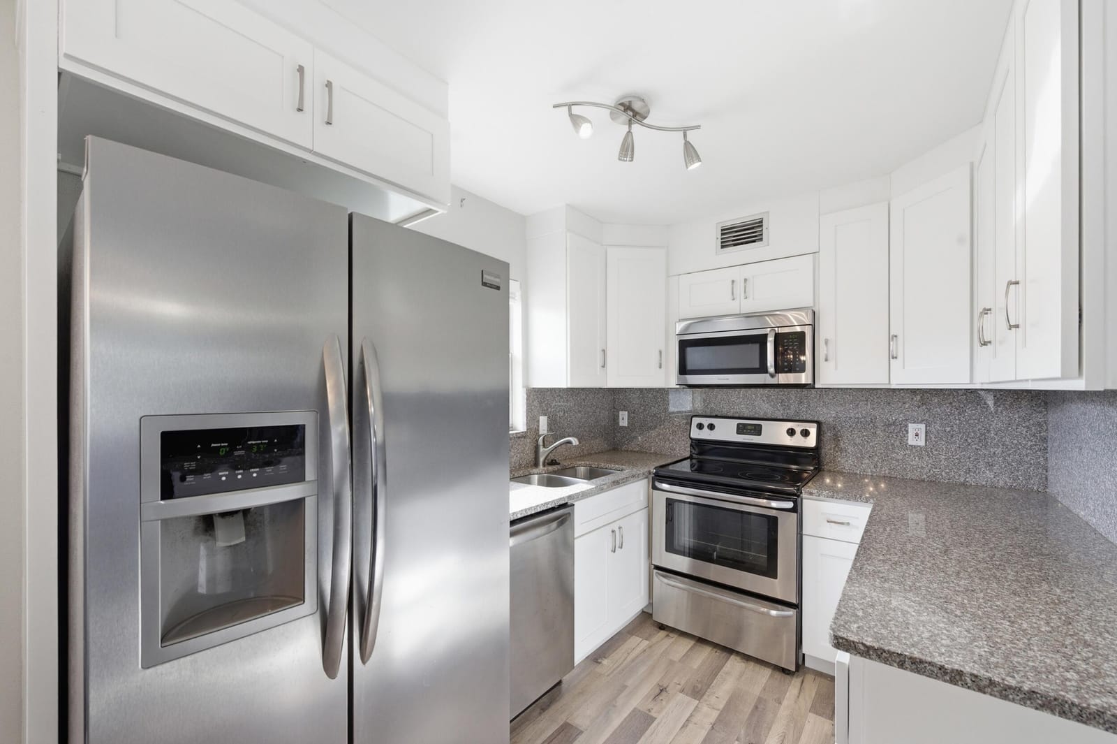 756 Flanders P — photo 10
