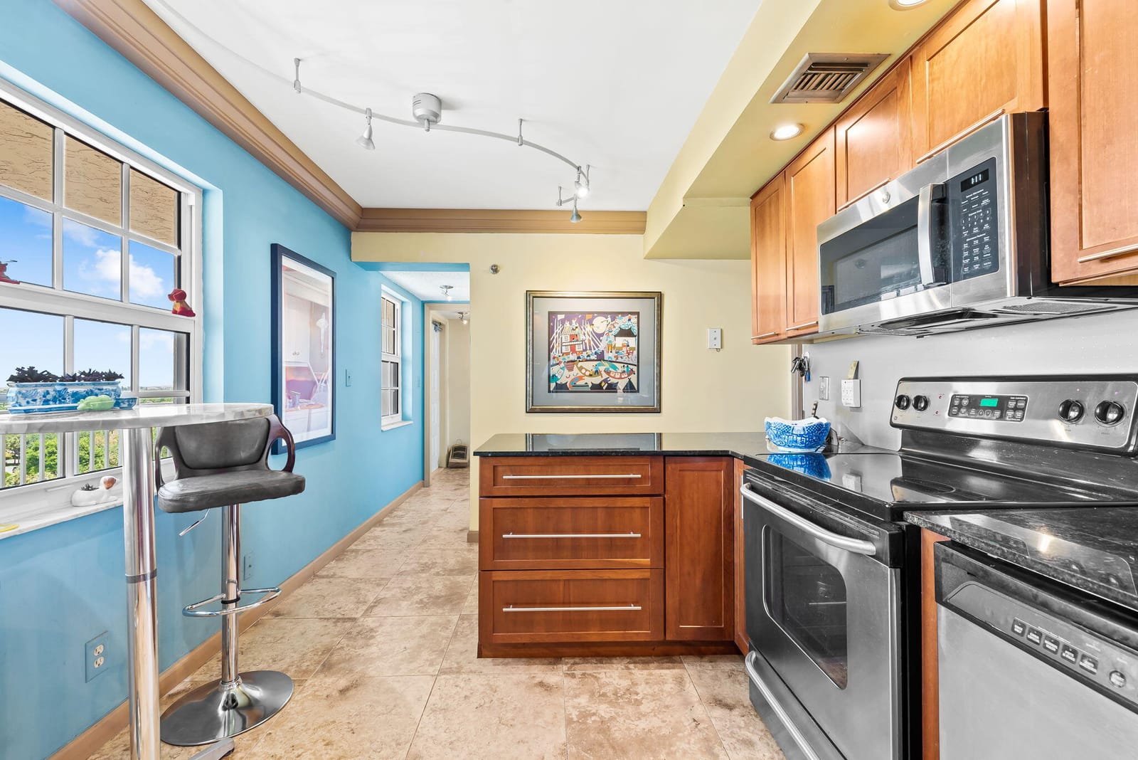 3510 Oaks Way 1002 — photo 6