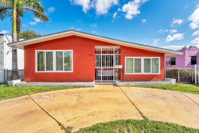 745 NW 46th Street, sold in Bay Vista Park Amd Pl, Miami, FL