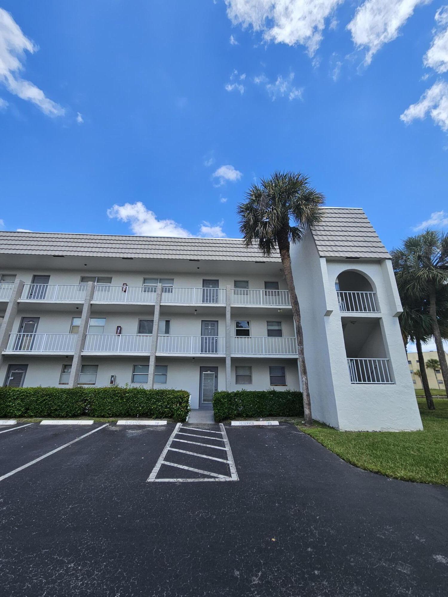 8590 Sunrise Lakes Boulevard 111, Sunrise, FL 33322, Sunrise