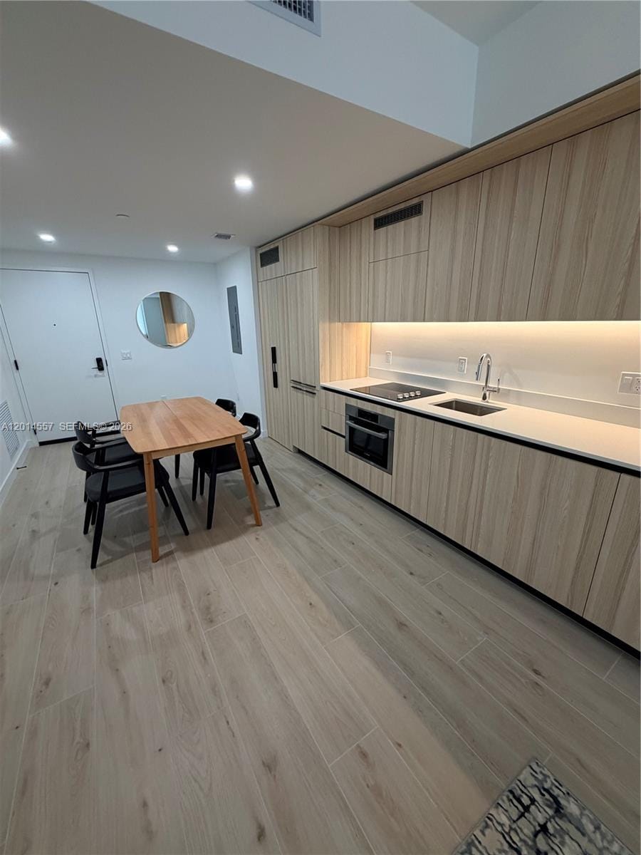 225 N Miami Avenue 907 — photo 12