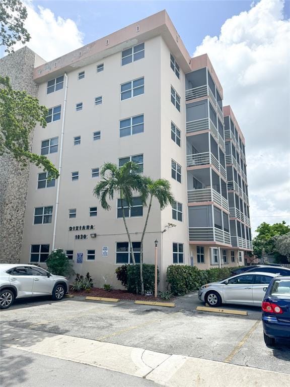 1830 Dixianna Street 201 — photo 1